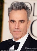 组图：丹尼尔-戴-刘易斯携妻子亮相秀恩爱