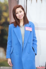 组图：王祖蓝预留咸鱼包赠女友 万绮雯厨神上身