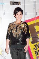 组图：香港演艺协会校服派对 女星制服诱惑