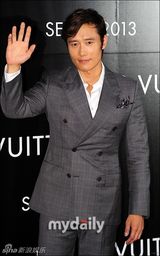 组图：李秉宪崔智友等众星出席时尚品牌发布会