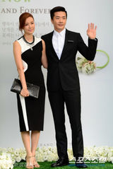 组图：李秉宪李珉廷大婚甜蜜互送吻 群星道贺