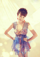 组图：海陆写真香肩微露 性感小清新