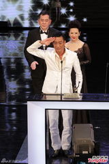 组图：梁家辉凭《寒战》获金像奖最佳男主角