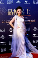 组图：芭莎男士盛典红毯 刘烨贾乃亮帅气登场