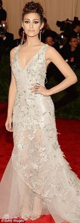 高清图：大都会朋克派对众星个性礼服狂野性感