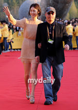 组图：郑日宇李彩英等出席韩国全州电影节开幕式