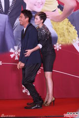 组图：《秘密花园》发布会钟汉良反串女人惹尖叫