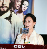 高清组图：新《倩女幽魂》韩国首映 刘亦菲穿韩服