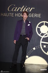 组图：陶喆出席代言活动 为父亲延迟发片