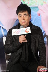 组图：宋丹丹新剧发布会延时 致歉媒体获掌声