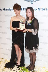 组图：余诗曼望回巢与刘德华拍剧 目前感情空白