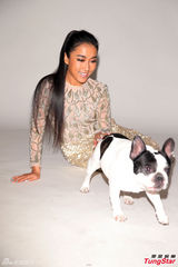 组图：吉克隽逸赴台拍MV 期待到美国NBA献唱