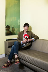 高清组图：新浪娱乐独家对话韩星赵显宰