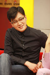 组图：黄晓明邓超佟大为做客聊《中国合伙人》