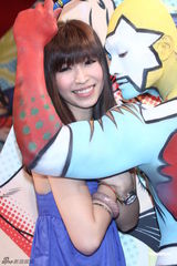 组图：吴佩慈不担心床戏照曝光 期待当大S伴娘 