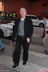 组图：粤剧陈剑声设灵 梅雪诗陈宝珠携手致祭