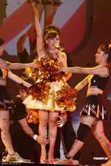 组图：丁当个唱40首情歌联唱 温升豪担任嘉宾