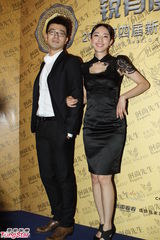 组图：众星云集新锐艺术人物评选 温碧霞乳贴隐现