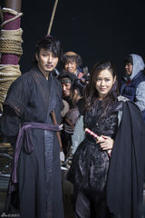 独家：《海盗》雪天开工 孙艺珍霸气雪莉遭绑