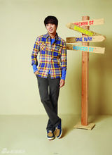 高清图：CNBLUE携手文彩媛拍秋装写真休闲阳光