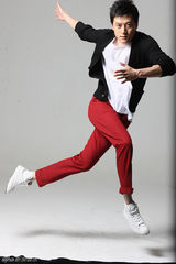 组图：夏凡初秋运动写真 展男士个性独特品位