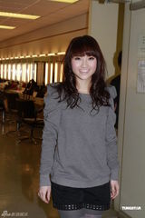 组图：钟舒漫刘璇录制节目 李治廷苦练舞功受邀