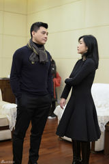 组图：秦海璐出席活动 王新军证实已转业