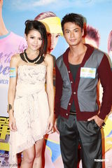 周秀娜等嫩模竞艳 傅颖承认曾与罗仲谦不和(图)