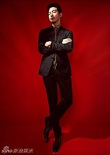 组图：立威廉登时尚杂志封面 安静男人热爱生活