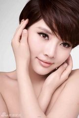 组图：徐冬冬拍摄裸妆写真 变身清纯佳人