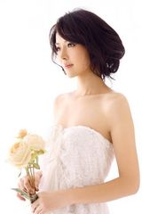 组图：王小棵拍摄广告性感惹眼 新年寻求新突破