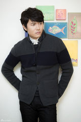 高清组图：韩星在熙对话新浪娱乐