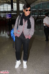 组图：TVB艺人赴马来西亚领奖 杨怡罗仲谦双获奖