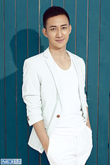 组图：王阳最新写真曝光 清凉造型迎接畅爽夏日