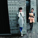 高清：王珞丹携手陈柏霖登封面 俏丽多变演情侣