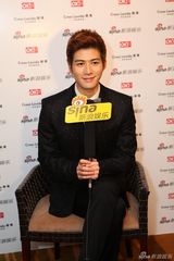 组图：新浪明星街拍盛典明星专访