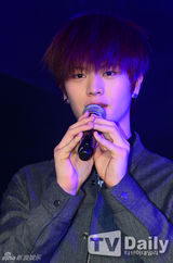 组图：BTOB发新曲《嘀嘀铛铛》 棒球服青春洋溢