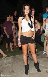 幻灯图：科切拉音乐节Jay-Z碧昂斯飙歌 希尔顿捧场