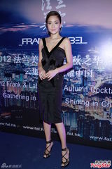 组图：周汶锜终认法国成婚 祝福妹妹觅得好归宿