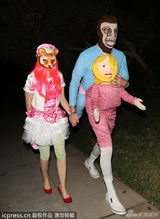 组图:群星惊悚亮相万圣节派对莱昂纳多变蒙面人