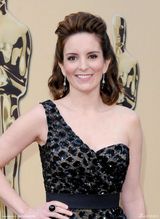 高清组图：奥斯卡红毯 蒂娜-菲蕾丝长裙镶满钻石