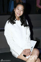 组图：missA等助阵时装周 金宇彬走秀变吸血鬼