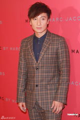 组图：熊黛林谈父亲病情 陈慧琳年底发新碟