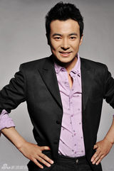 组图：于波时尚大片高贵儒雅彰显型男本色