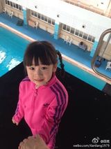 组图：儿童节盘点微博群星孩子萌照 温馨寄语