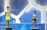 组图：《水立方》半决赛吴建豪剪短泳裤