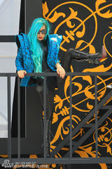 组图：Lady Gaga化身“蓝发魔女” 多伦多露天献唱