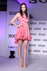 组图：时尚篇春夏服装汇演 张彤吴妍君周莹走秀