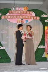 组图：谢婷婷安志杰甜蜜秀 对霆锋柏芝复合不表态