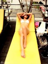 组图：好声音台妹性感私照流出 紧身装丰满酥胸